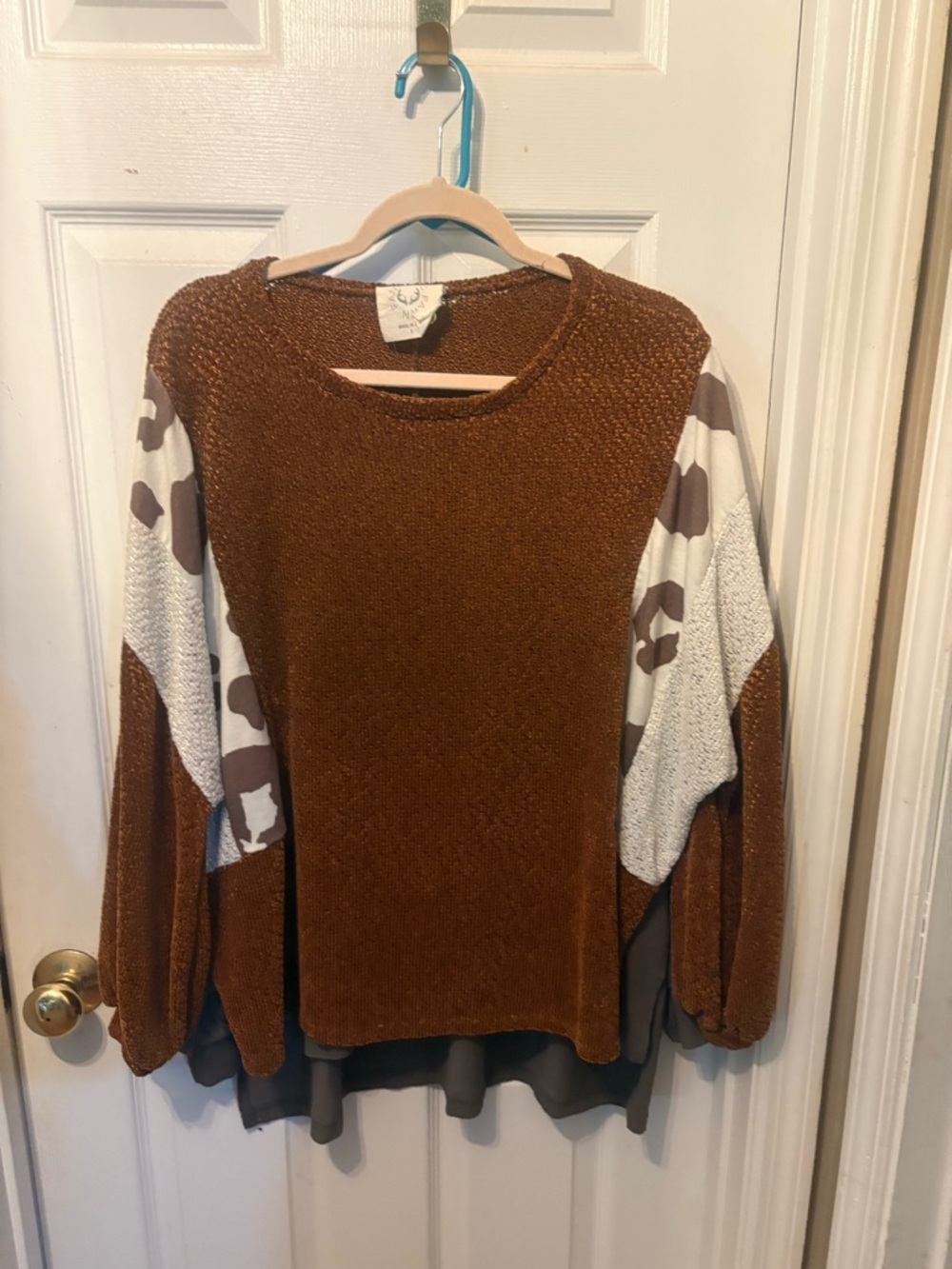 Fantastic Fawn Rust Brown Colorblock Scoop Neck Sweater with Patterned Sleeves